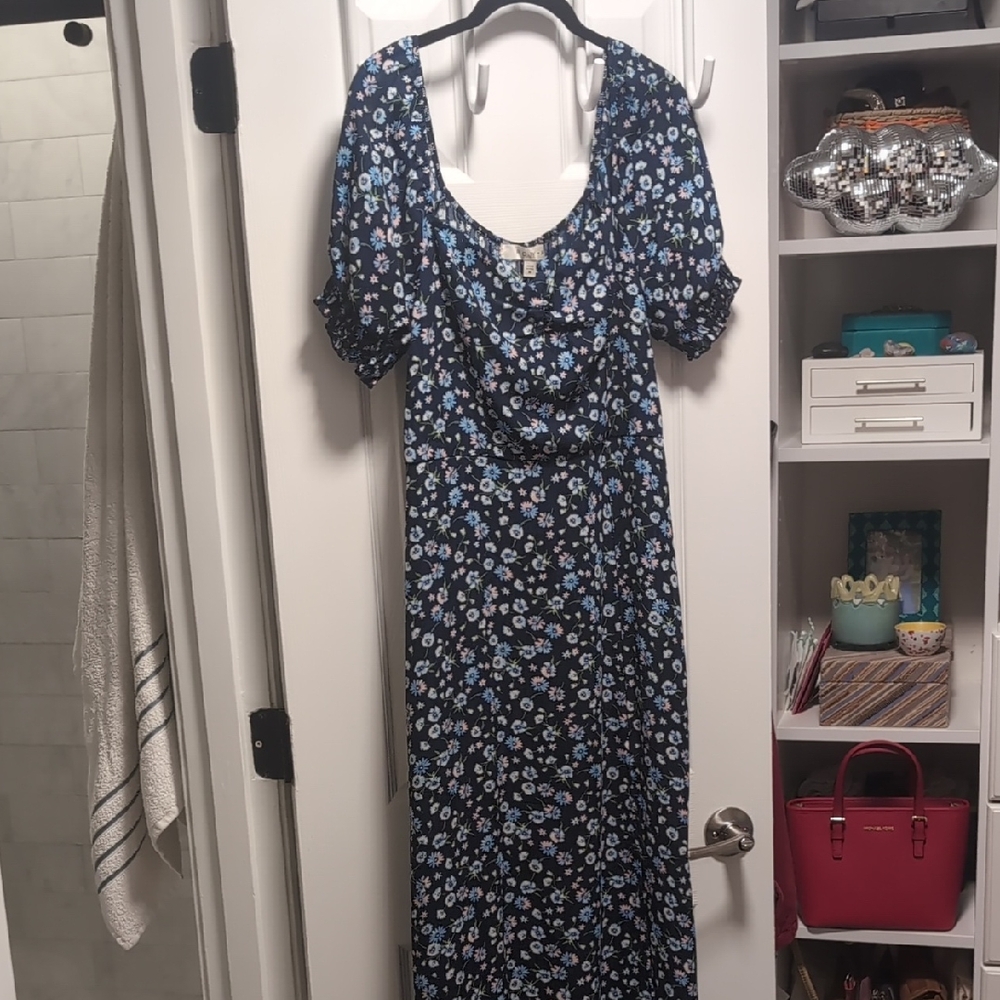EUC Blue and White Puff Sleeve Maxi Sundress